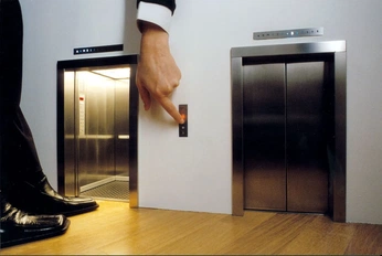 A cover of "thom browne" cluster. The owner is 4lores. The cluster consists of 45 elements.