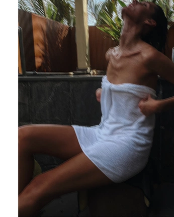 A cover of "skin" cluster. The owner is brookeb. The cluster consists of 34 elements.