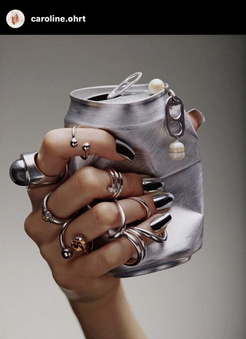 A cover of "Bitemark" cluster. The owner is germanbello. The cluster consists of 1 element.