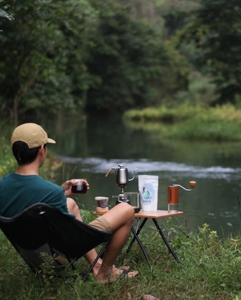 A cover of "FLUID" cluster. The owner is idea.fblab. The cluster consists of 61 elements.