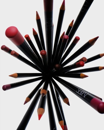 A cover of "Badgal Summer" cluster. The owner is mollybelle. The cluster consists of 66 elements.