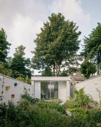 A cover of "Garden / Outdoors" cluster. The owner is cloudy. The cluster consists of 220 elements.