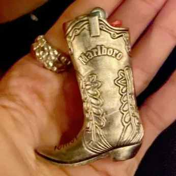 A cover of "relic" cluster. The owner is xprmental. The cluster consists of 24 elements.