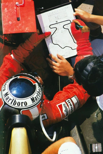 A cover of "F!" cluster. The owner is meggie91. The cluster consists of 5 elements.