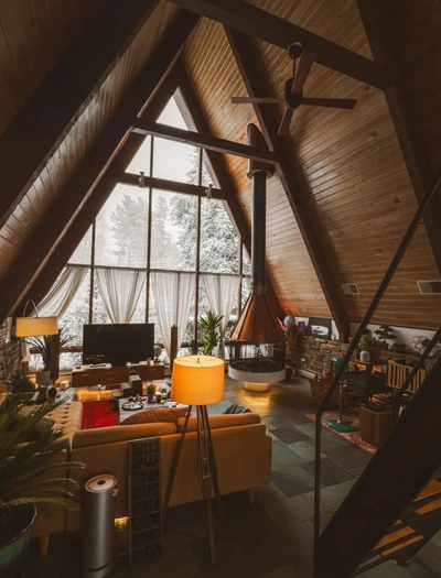 An image added by yorgs on Feb 08, 2024. May present: window, tints and shades, plant, building, architecture.