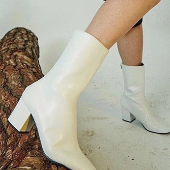 A cover of "FashUNN" cluster. The owner is cynthiaaxx. The cluster consists of 1 element.