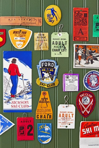 A cover of "VNTG" cluster. The owner is seunghvvan. The cluster consists of 18 elements.