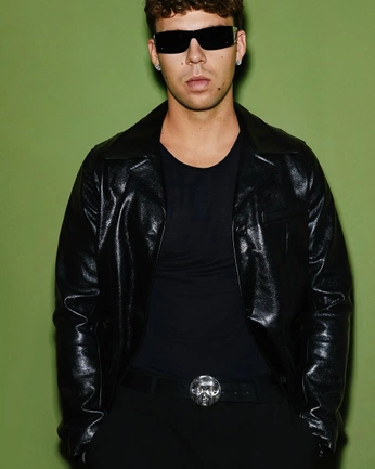 A cover of "Inspo" cluster. The owner is naitsabes. The cluster consists of 20 elements.