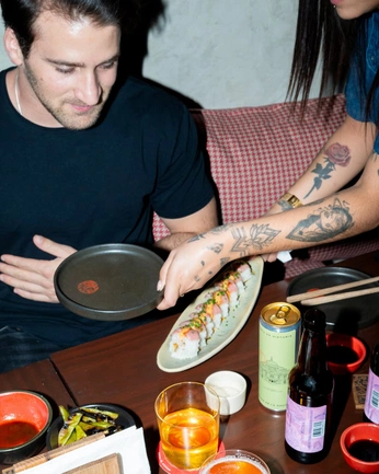 A cover of "Geisha Gitana" cluster. The owner is comegats. The cluster consists of 1 element.