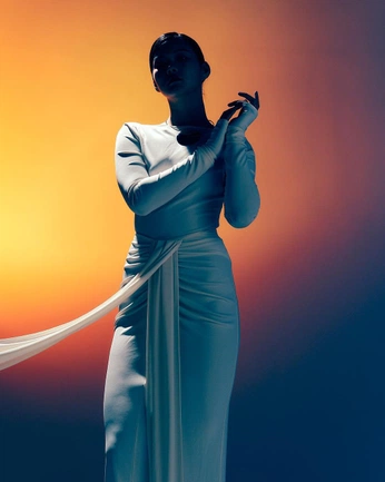 A cover of "color" cluster. The owner is mike0812. The cluster consists of 44 elements.