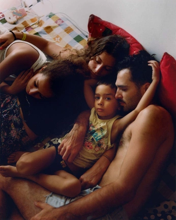 A cover of "Family photos" cluster. The owner is billhaus108. The cluster consists of 39 elements.