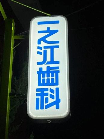 A cover of "Carnault" cluster. The owner is taltallevi. The cluster consists of 7 elements.