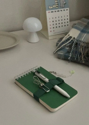 A cover of "Stationary" cluster. The owner is sthya. The cluster consists of 6 elements.