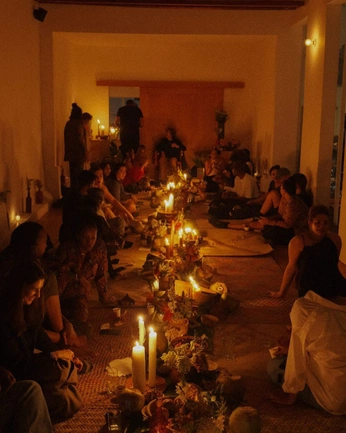 A cover of "Retreat feeling" cluster. The owner is annickvibes. The cluster consists of 2 elements.