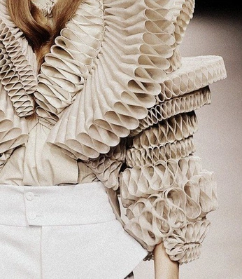 A cover of "Moulage" cluster. The owner is lekyleon. The cluster consists of 6 elements.