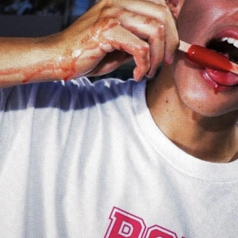 A cover of "resident last resort" cluster. The owner is lucyinfurs. The cluster description is "saber tooth – saltburnt". The cluster consists of 107 elements.