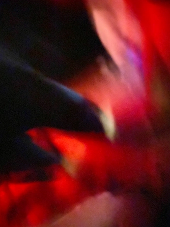 A cover of "teatro" cluster. The owner is gl0ssb0mb. The cluster consists of 4 elements.