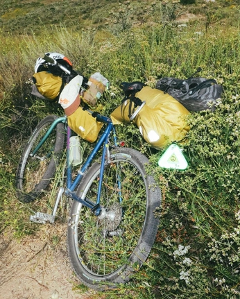 A cover of "gravel" cluster. The owner is madaralote. The cluster consists of 3 elements.
