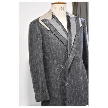 A cover of "dossier tailleur" cluster. The owner is lizz06. The cluster consists of 14 elements.