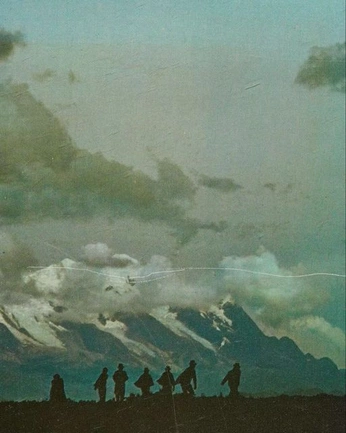 A cover of "Fantasy daydreaming" cluster. The owner is shirohero. The cluster consists of 1 element.