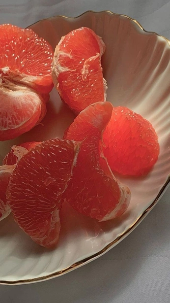 A cover of "sexy ass food" cluster. The owner is mamamariana. The cluster consists of 3 elements.