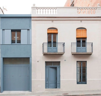 A cover of "RKVry" cluster. The owner is tigertiger. The cluster consists of 4 elements.