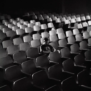 A cover of "BEGAD II" cluster. The owner is muhanned. The cluster description is "music video ( AKHER EL YOUM & NABDA ) ". The cluster consists of 24 elements.