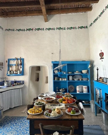 A cover of "IN / EX • TERIOR" cluster. The owner is busabusa. The cluster consists of 5 elements.