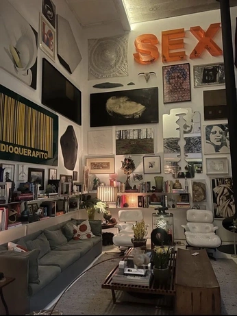 A cover of "interior" cluster. The owner is liyyyka. The cluster consists of 12 elements.