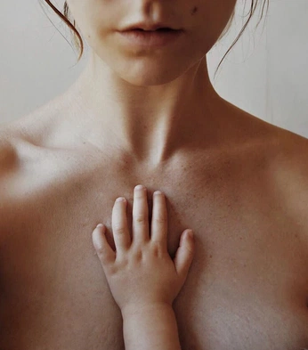 A cover of "HomeBody" cluster. The owner is clarawisner. The cluster consists of 16 elements.