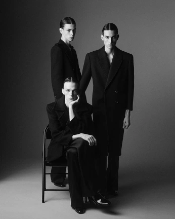 A cover of "Editorial High Fashion" cluster. The owner is jamiersen. The cluster consists of 18 elements.