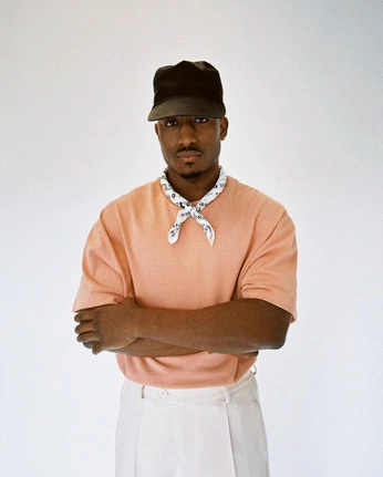 A cover of "UNO miami styling" cluster. The owner is mariapola. The cluster consists of 14 elements.