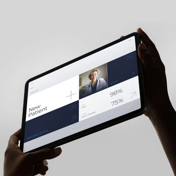 A cover of "Mockup Shots" cluster. The owner is km851. The cluster consists of 2 elements.