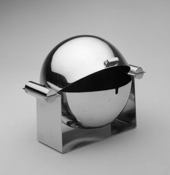 A cover of "ASH ASHTRAY" cluster. The owner is kouros. The cluster consists of 12 elements.