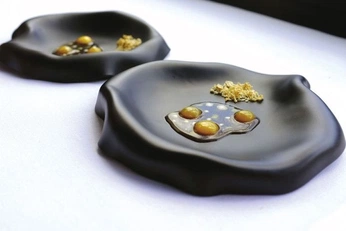 A cover of "Ceramic" cluster. The owner is dianarobles. The cluster consists of 4 elements.