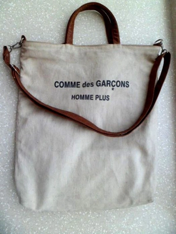 A cover of "tote bag" cluster. The owner is juliolc. The cluster consists of 11 elements.