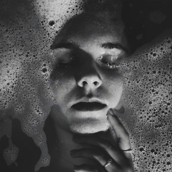 A cover of "Emi Beauty — march'25" cluster. The owner is sens.strategy. The cluster description is "branding". The cluster consists of 24 elements.