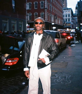 A cover of "Joakim Gissberg" cluster. The owner is stolenart. The cluster consists of 52 elements.