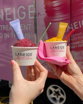 A cover of "Spotlite" cluster. The owner is almaaaa. The cluster consists of 1 element.