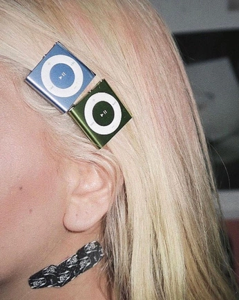 A cover of "Millenial-Core?" cluster. The owner is gravitysnotes. The cluster consists of 2 elements.