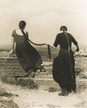 A cover of "women" cluster. The owner is jamie0017. The cluster consists of 3 elements.