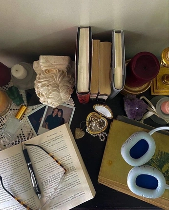 A cover of "Wile Aftertastr" cluster. The owner is germanbello. The cluster consists of 11 elements.