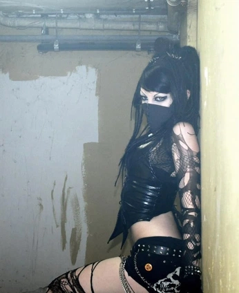 A cover of "inspo" cluster. The owner is underoath. The cluster consists of 6 elements.