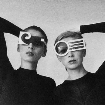 A cover of "weird faces" cluster. The owner is alxs.nv. The cluster consists of 5 elements.