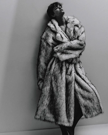 A cover of "furr shoot" cluster. The owner is bhiii. The cluster consists of 5 elements.