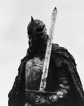 A cover of "KNIGHT" cluster. The owner is robertpiinder. The cluster consists of 13 elements.