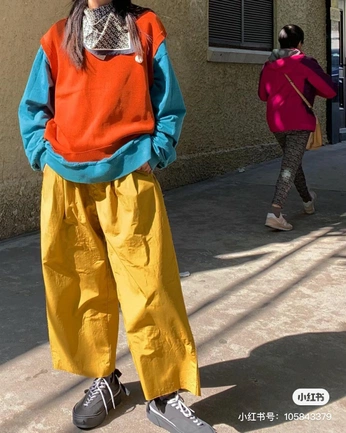 A cover of "Clothing" cluster. The owner is mnisha. The cluster consists of 16 elements.