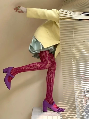 A cover of "paletas de color" cluster. The owner is rocio.lucc. The cluster consists of 2 elements.