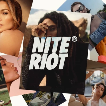 A cover of "portfolios." cluster. The owner is maximedesignn. The cluster description is "Stunning portfolios from freelance designers and agencies". The cluster consists of 112 elements.