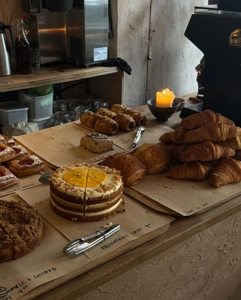 A cover of "cafeterias" cluster. The owner is ju99maco. The cluster consists of 5 elements.